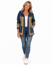 Paula | Chamarra con Capucha Azul Marino y Camel