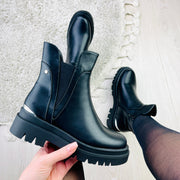 Xanne | Botines Negros con Plataforma y Cierre Interior