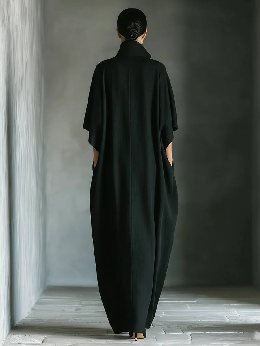 Alessandra | Vestido largo negro oversize de estilo minimalista