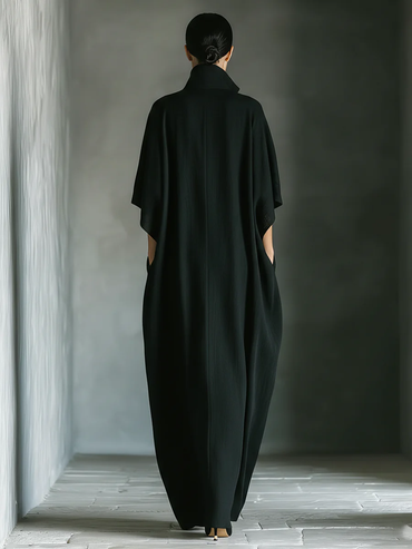 Alessandra | Vestido largo negro oversize de estilo minimalista